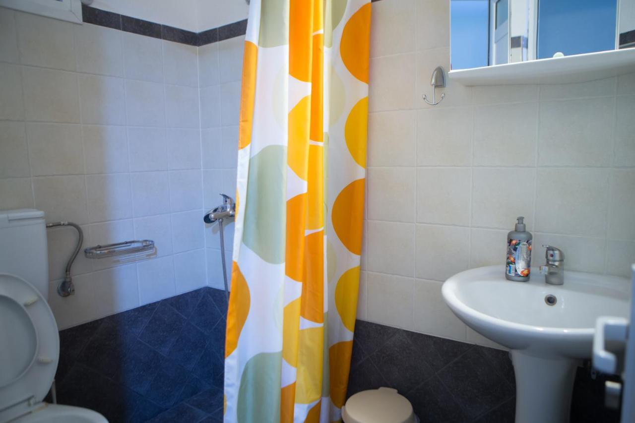 Ferienwohnung Avgi Káto Loutrákion Exterior foto